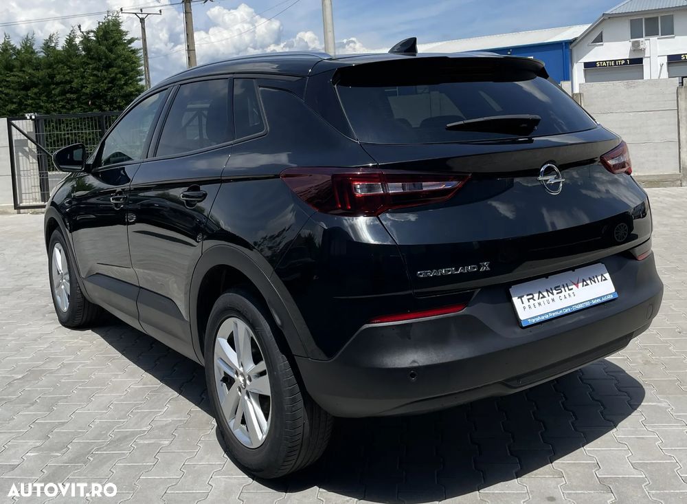 Opel Grandland 1.2 DI Automatik Business Edition - 4