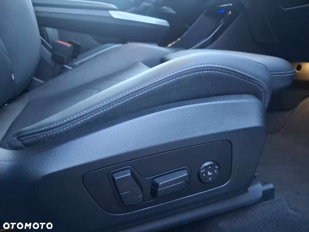 BMW Seria 2 218d M Sport - 17