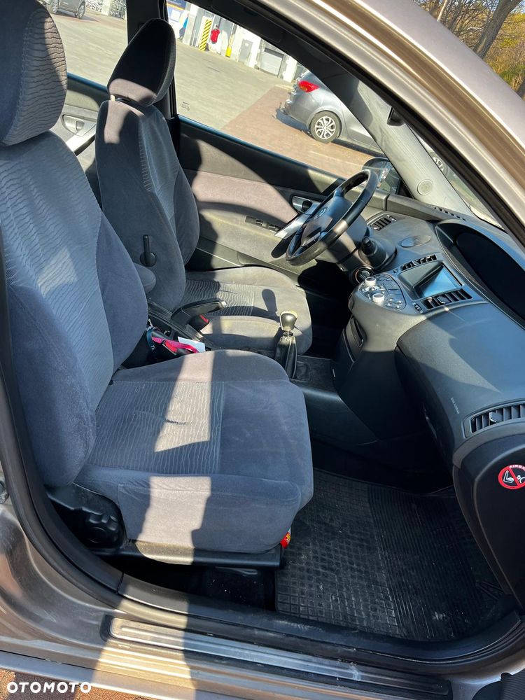 Nissan Primera - 9