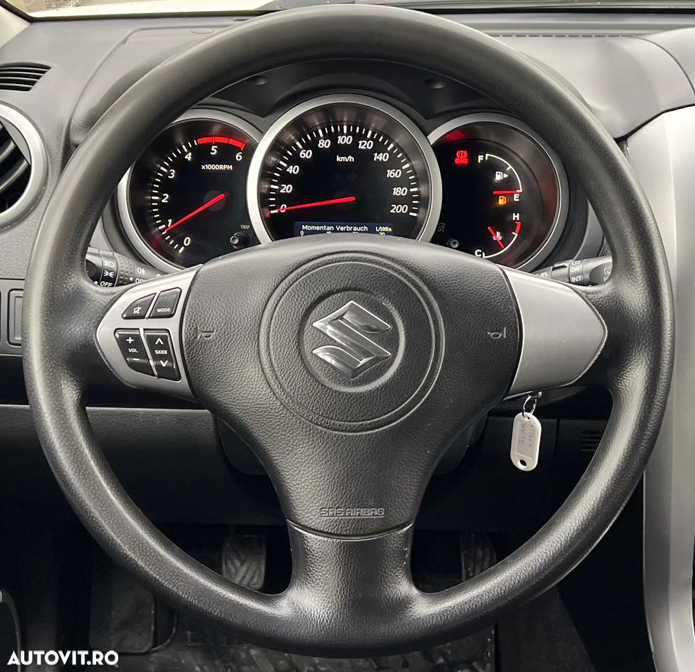 Suzuki Grand Vitara 1.9 DDiS Comfort DPF - 12