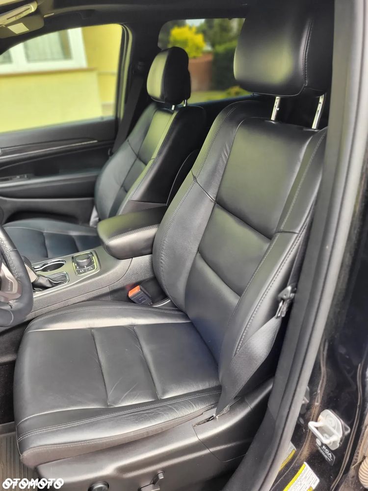 Jeep Grand Cherokee - 19