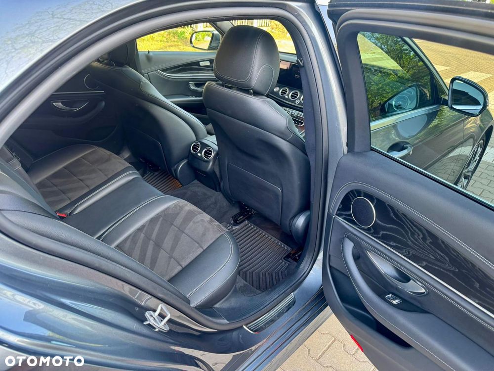 Mercedes-Benz Klasa E 220 d 4Matic 9G-TRONIC AMG Line - 18
