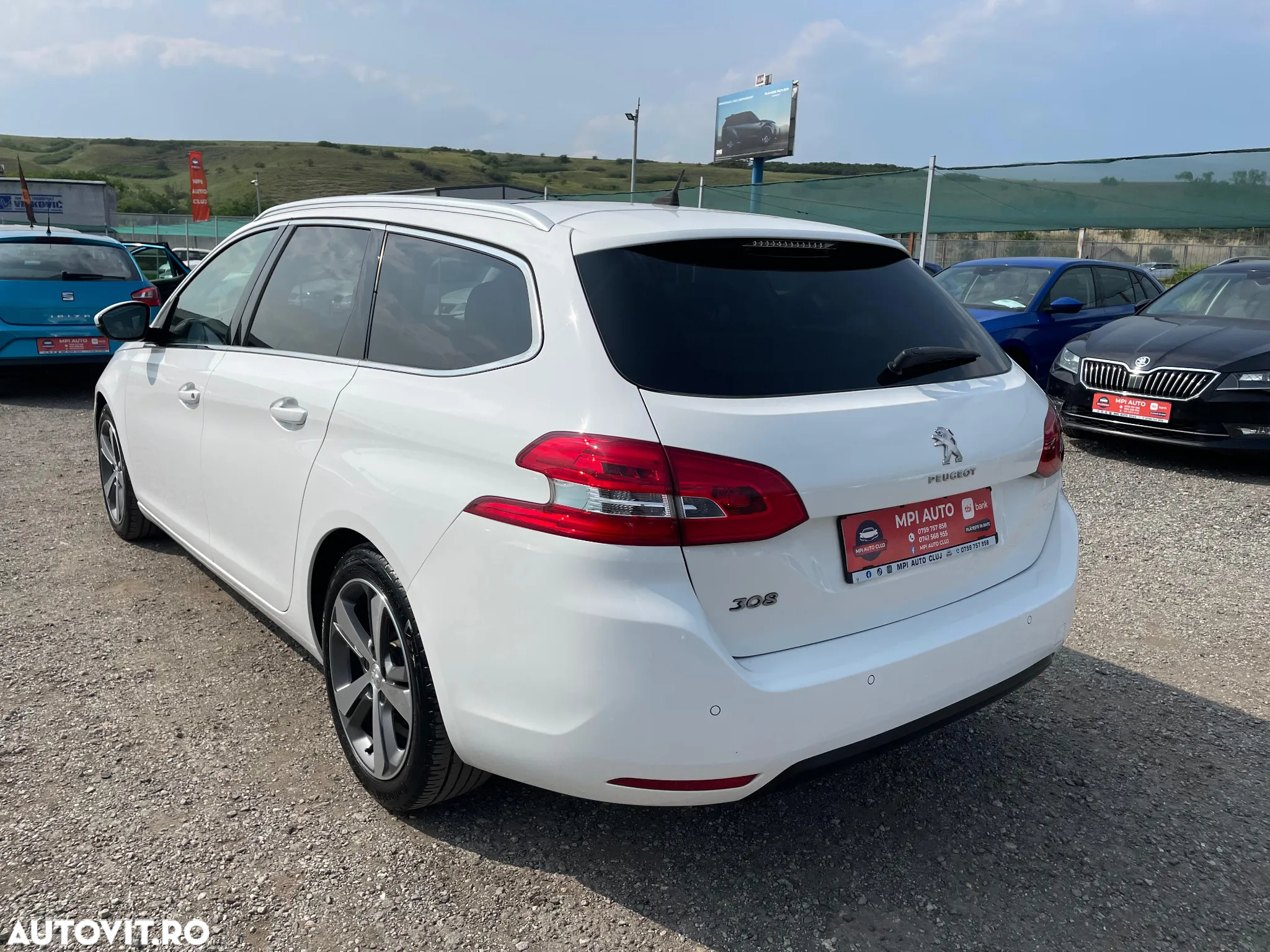 Peugeot 308 SW 1.2 L PureTech Turbo Allure Aut. - 7
