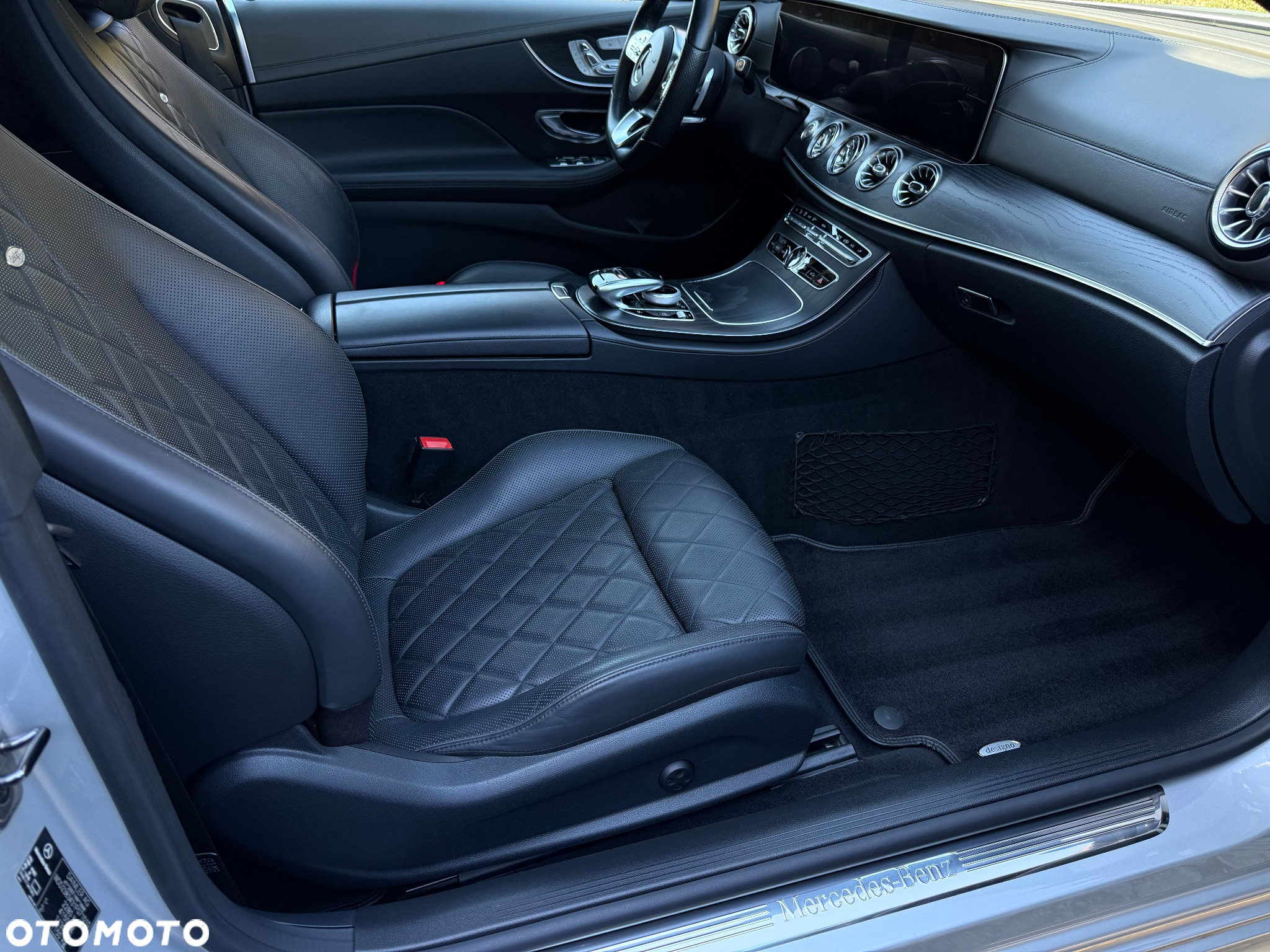 Mercedes-Benz Klasa E 200 Coupe 4-Matic 9G-TRONIC - 12