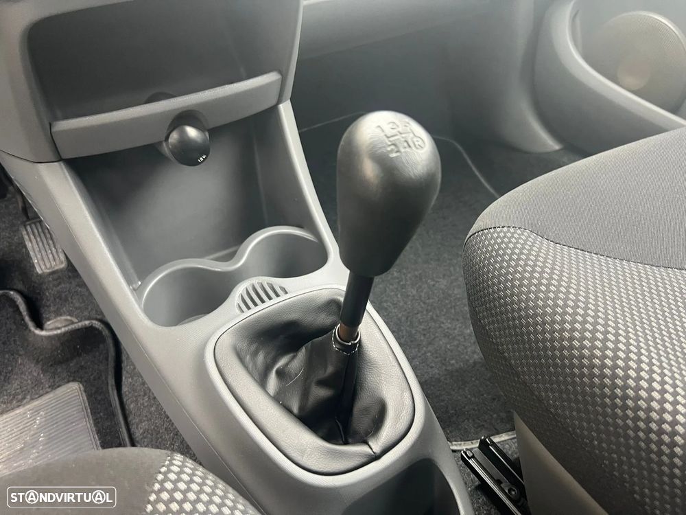 Toyota Aygo 1.0 + AC - 12