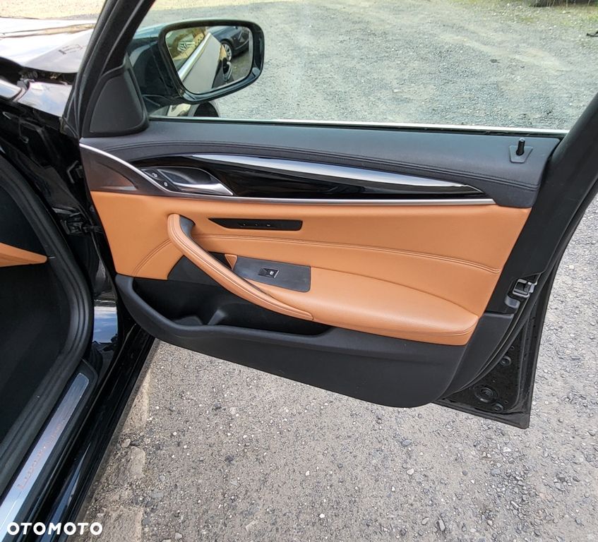 BMW Seria 5 530d xDrive Luxury Line - 21