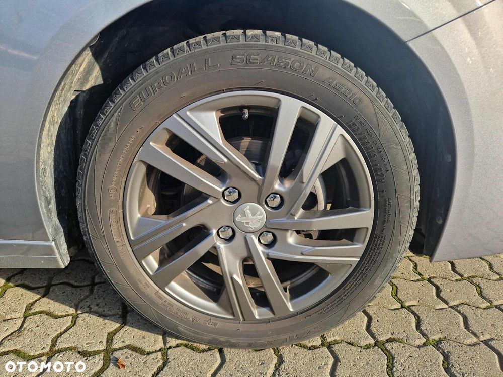 Peugeot 208 1.2 PureTech Active Pack S&S - 14