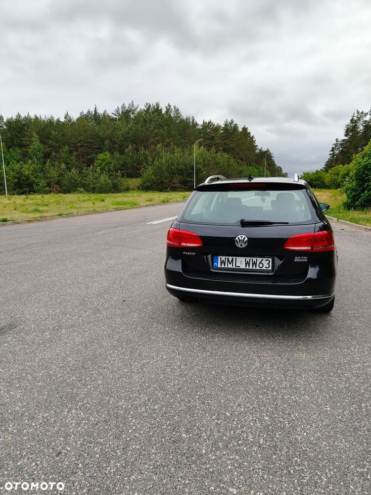 Volkswagen Passat 2.0 TDI DSG BlueMotion Technology Comfortline - 3