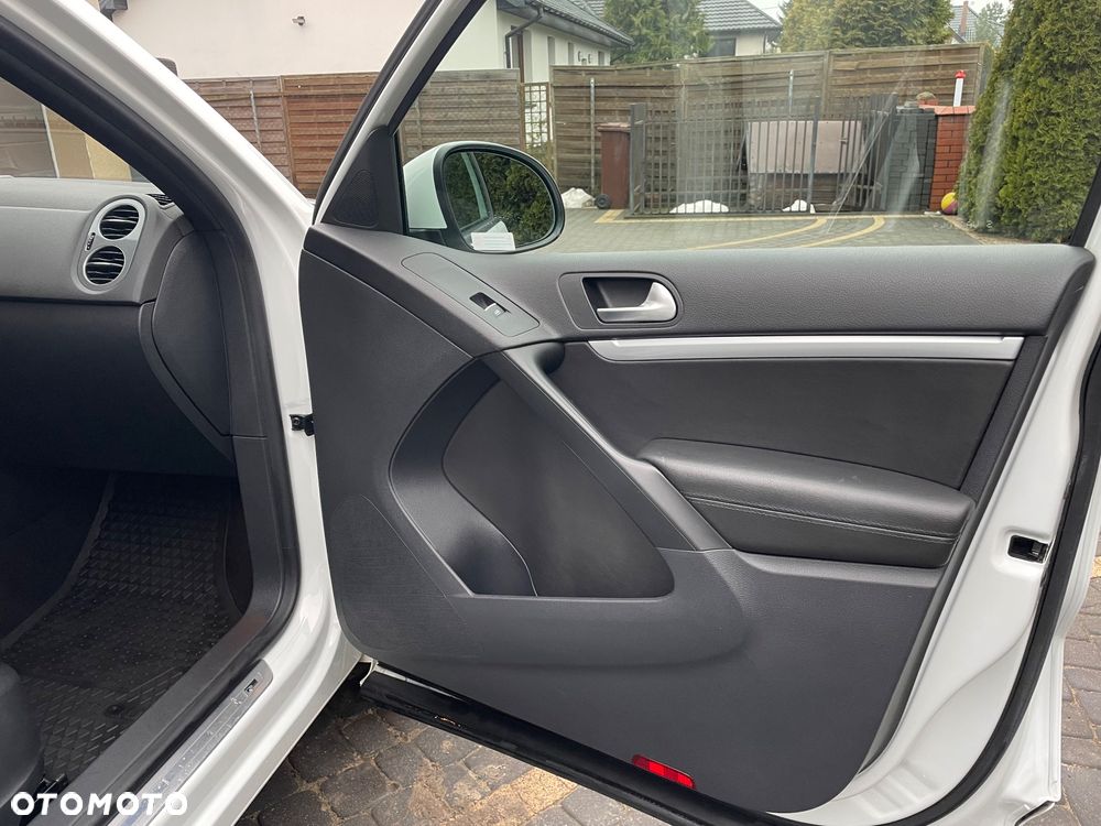 Volkswagen Tiguan 2.0 TDI 4Mot R-Style DSG - 25