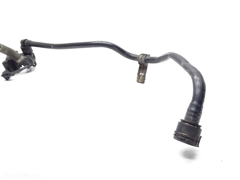 ZAWÓR PRZEŁĄCZAJĄCY WODY POMPKA WĘŻE A0005061300 1.5 CDI MERCEDES W177 W247 - 3