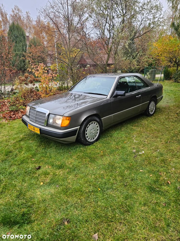 Mercedes-Benz W124 (1984-1993) - 1
