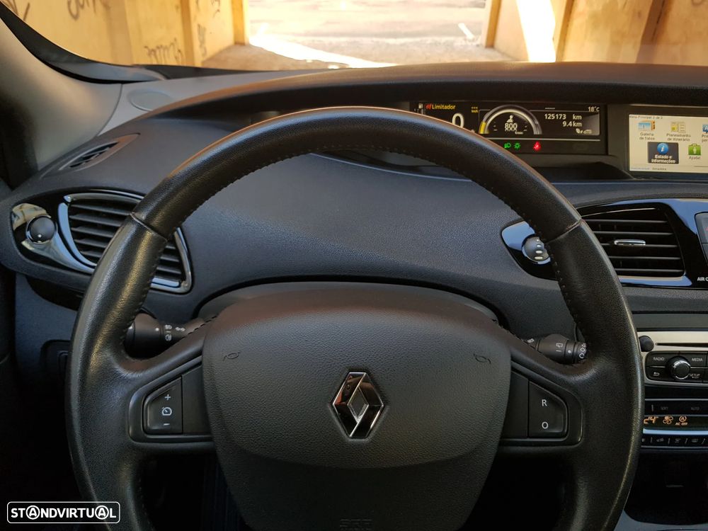 Renault Scénic 1.5 dCi Exclusive SS - 23