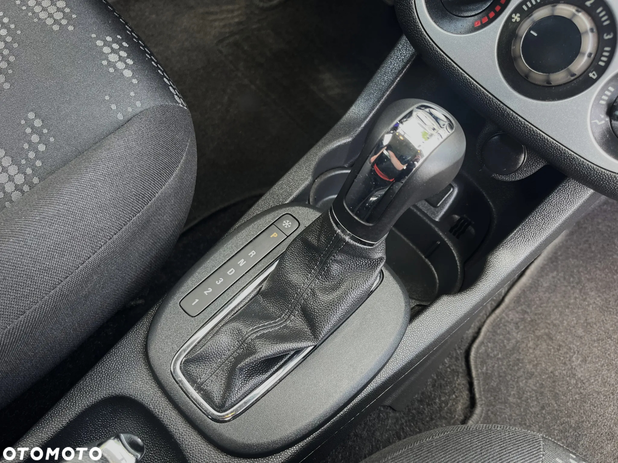 Opel Corsa 1.4 16V Automatik Navi - 22