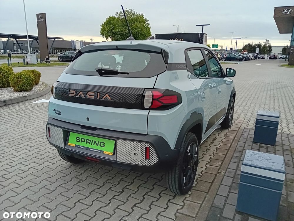 Dacia Spring Electric 24.3kWh 100 Extreme - 8