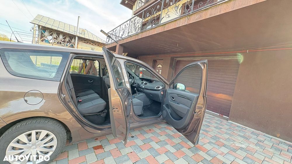 Renault Scenic 1.5 dCi Luxe Privilege - 19