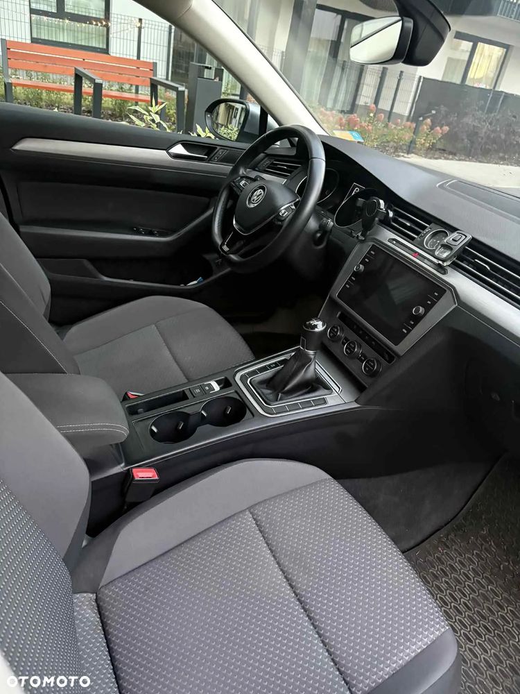 Volkswagen Passat 1.4 TSI BMT Trendline - 24