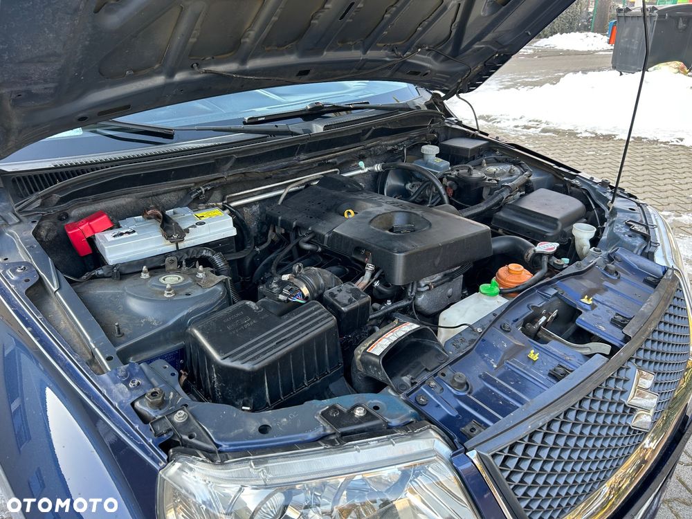 Suzuki Grand Vitara 2.0 - 18