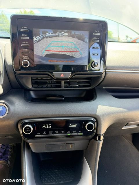 Toyota Yaris 1.5 Premium CVT - 21