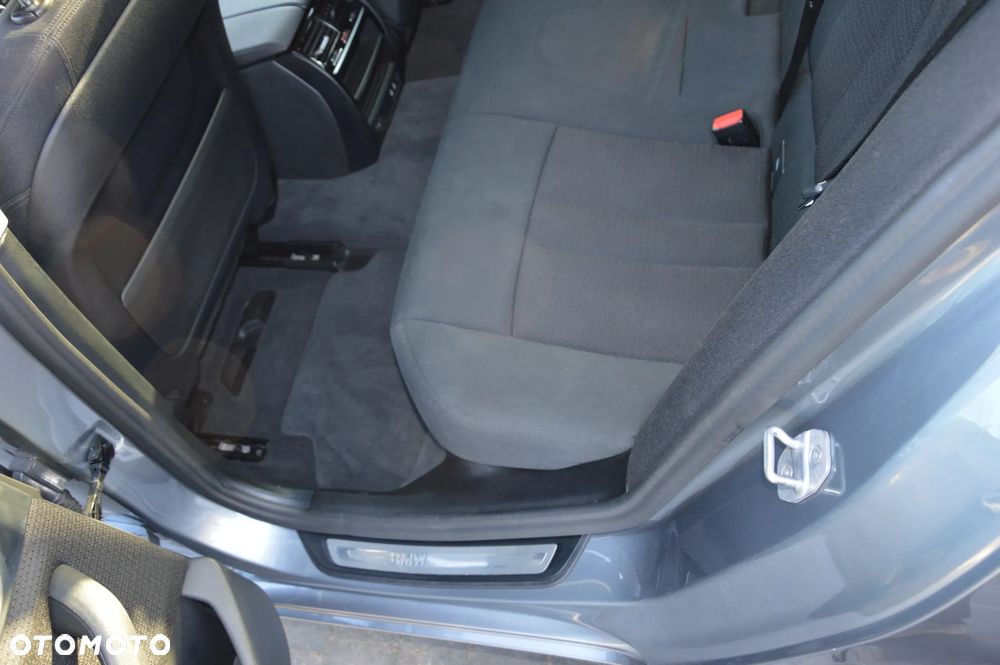 BMW Seria 5 - 17