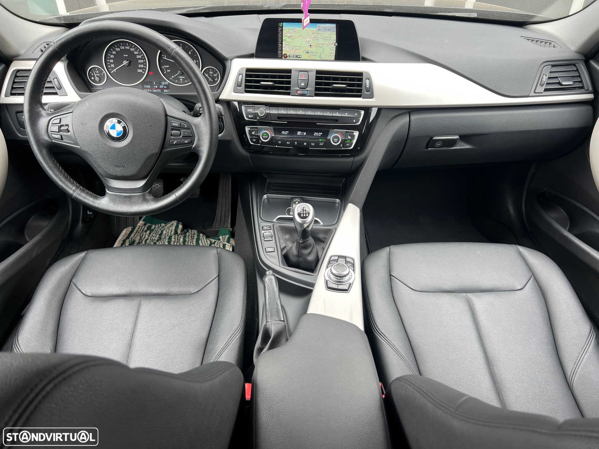 BMW 318 d Touring Advantage - 10
