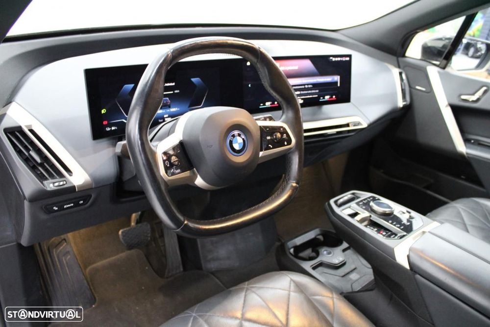 BMW iX xDrive 40 Pack Desportivo - 13