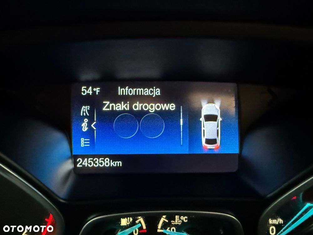 Ford Grand C-MAX - 23