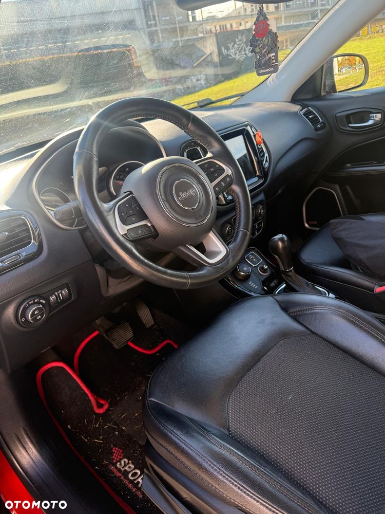 Jeep Compass - 18