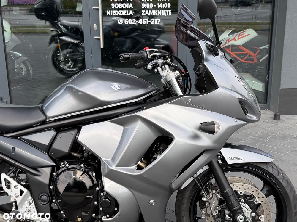 Suzuki GSX - 9