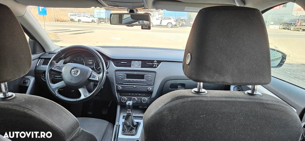 Skoda Octavia 1.2 TSI Ambiente - 8