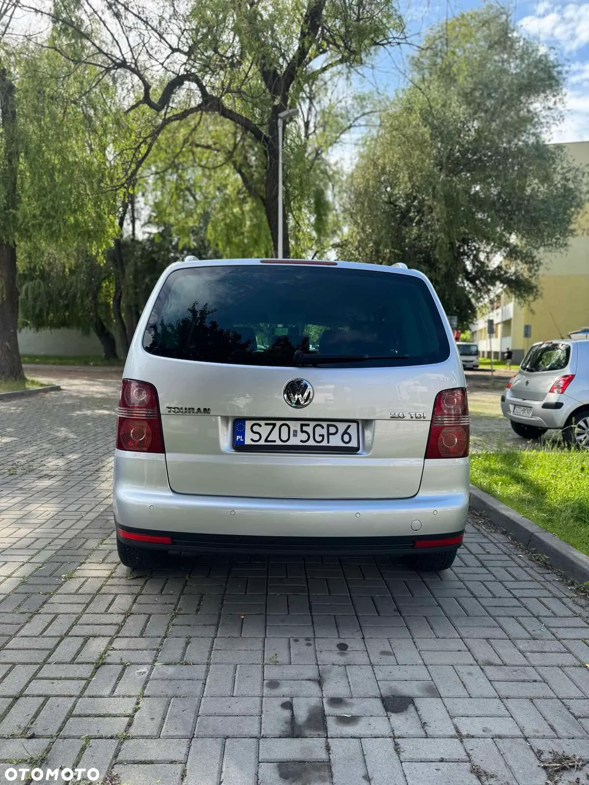 Volkswagen Touran 2.0 TDI DPF Comfortline - 4