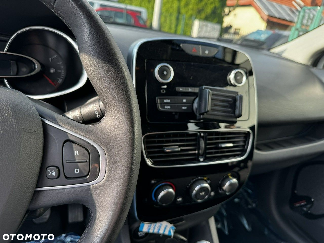 Renault Clio - 12