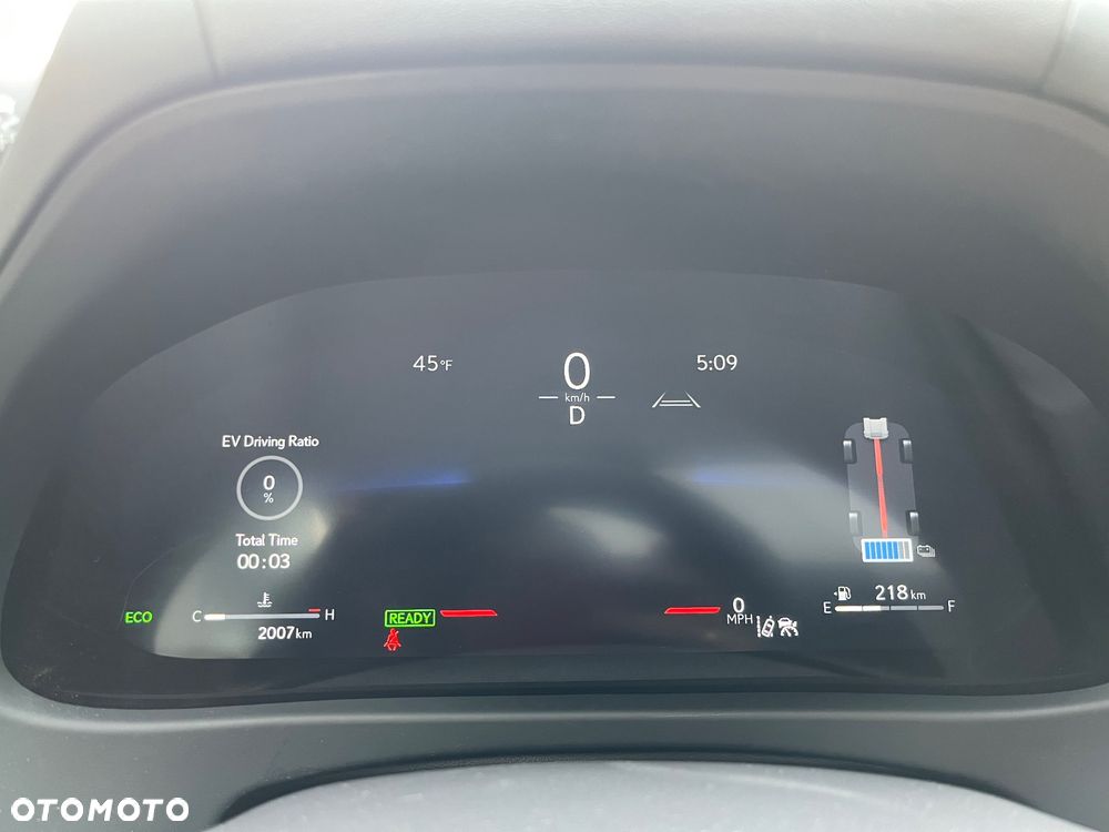 Lexus UX - 30