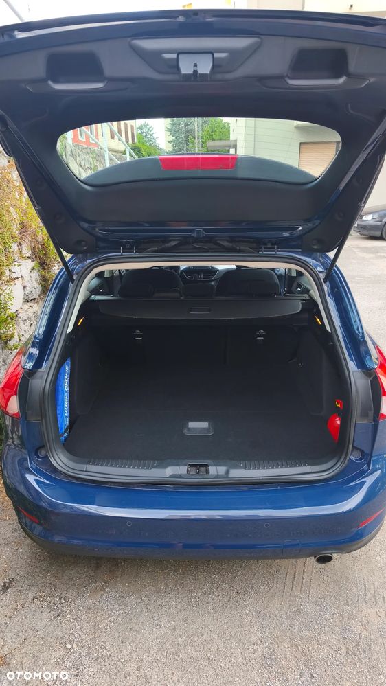 Ford Focus 1.5 TDCi SYNC Edition - 13