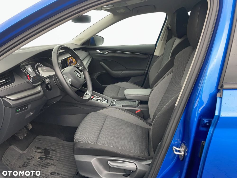Skoda Octavia 2.0 TDI Ambition DSG - 8