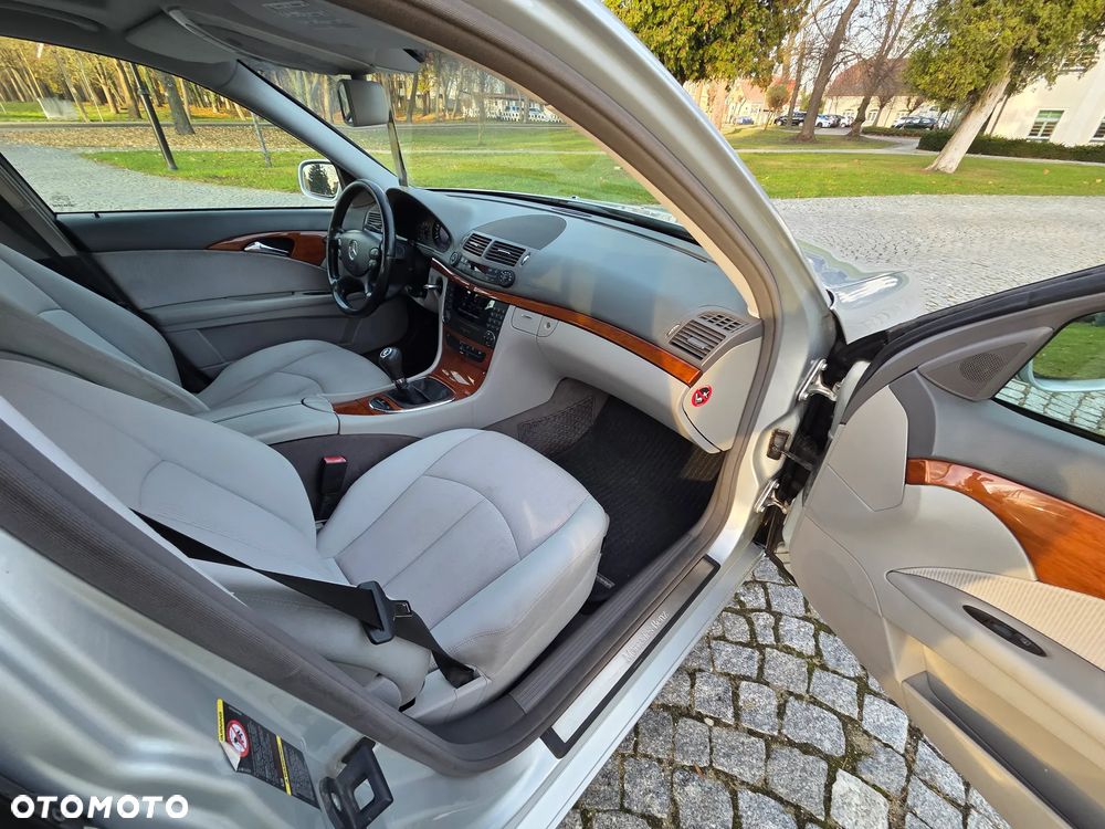 Mercedes-Benz Klasa E 220 CDI Classic BusinessEDITION - 12