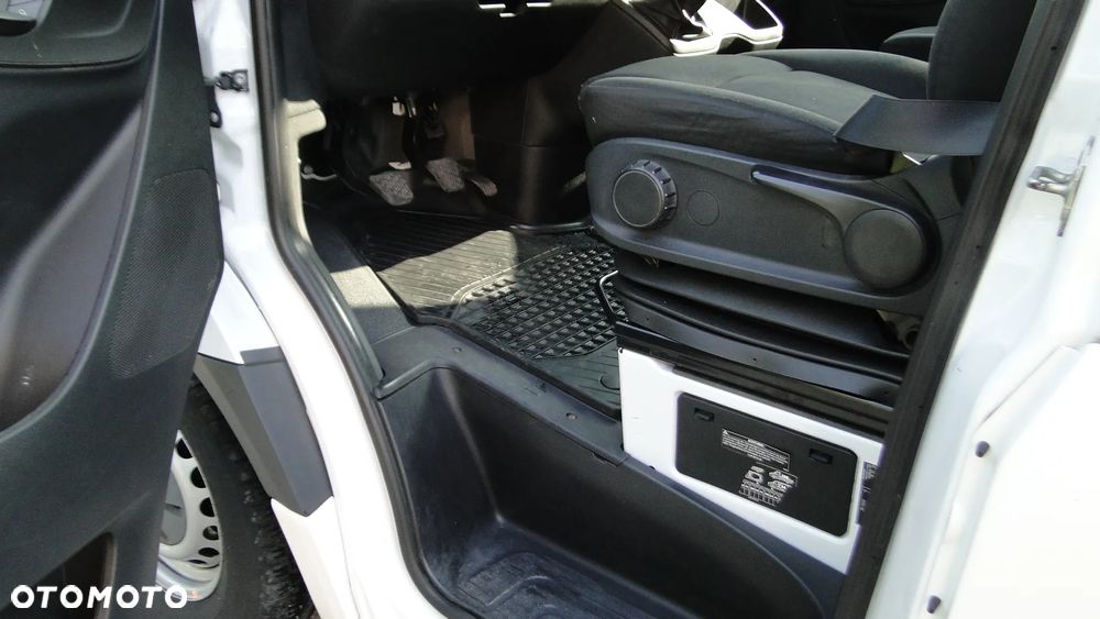 Mercedes-Benz SPRINTER - 12