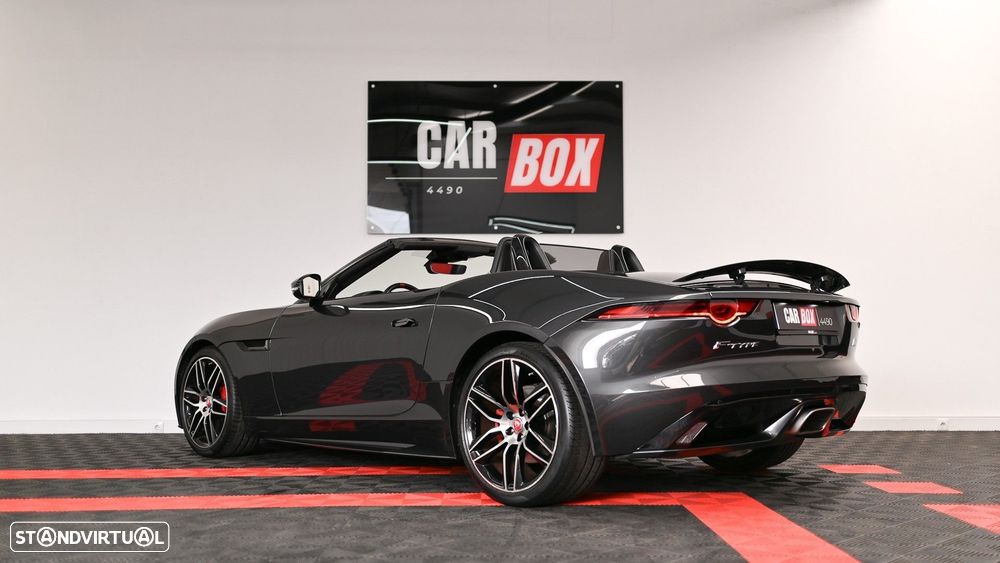 Jaguar F-Type 2.0 i4 Chequered Flag - 40