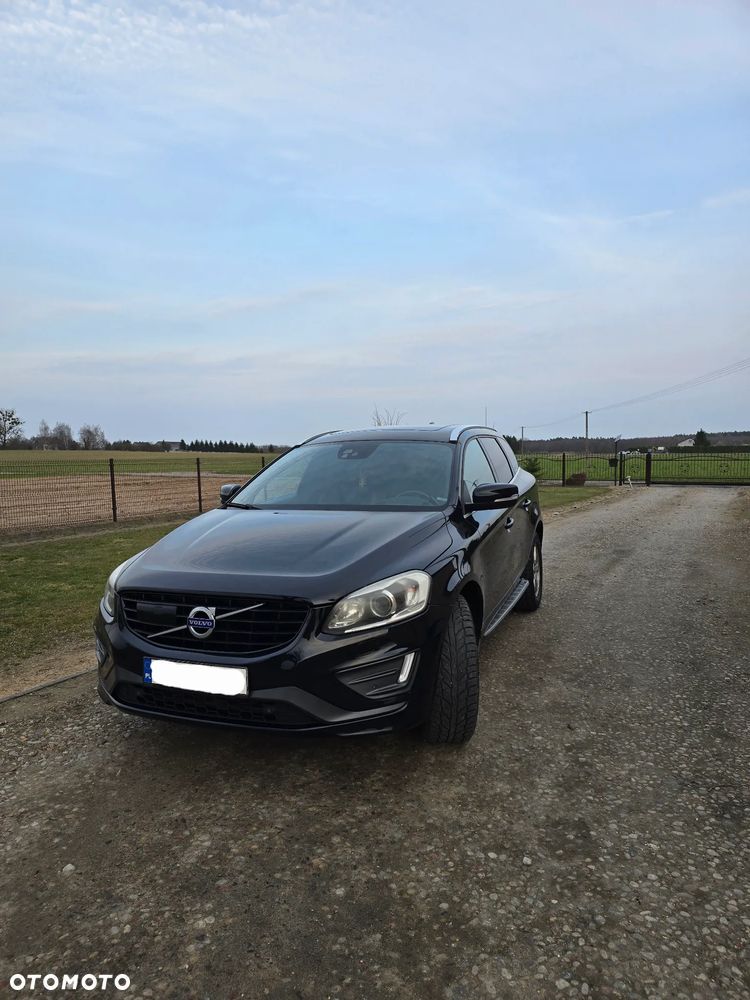 Volvo XC 60 D5 AWD R-Design Momentum - 1