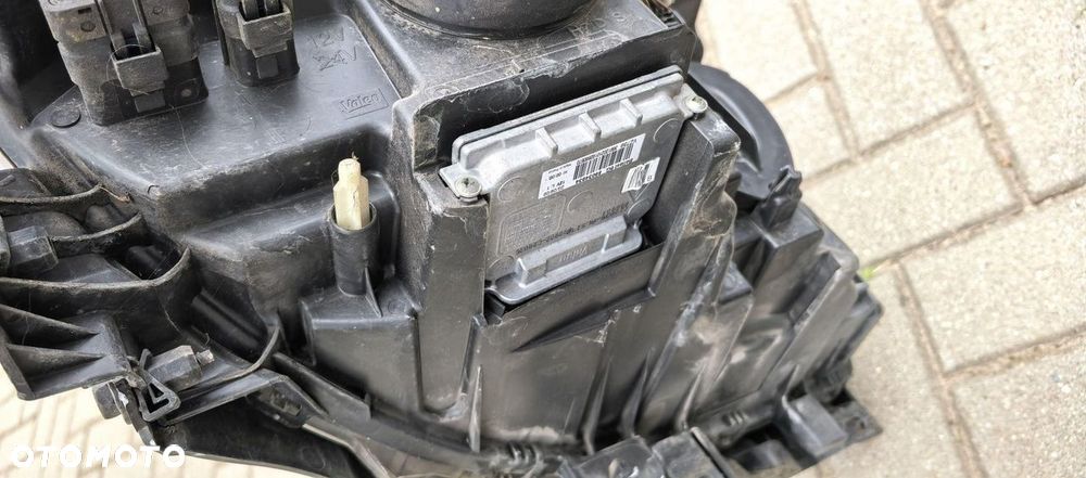 LAMPA LEWA PRAWA KPL. REFLEKTOR PRZÓD LEWY PRAWY RENAULT LAGUNA III 3 XENON - 9