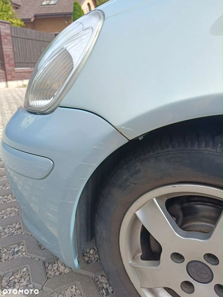 Toyota Yaris - 8