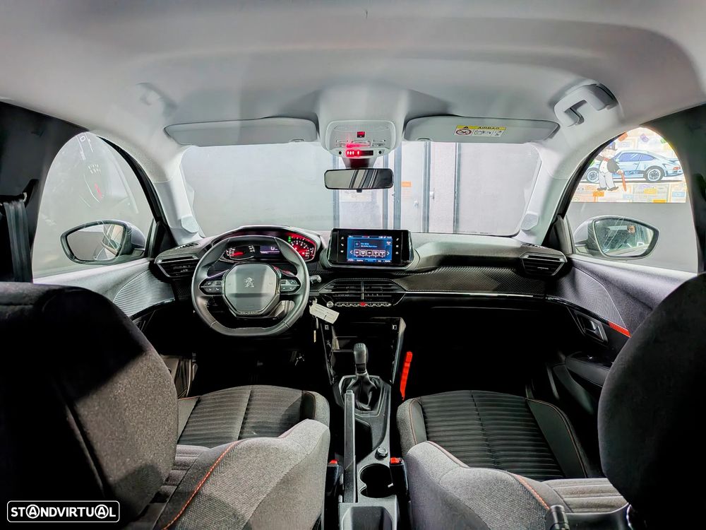 Peugeot 208 1.2 PureTech Active - 12