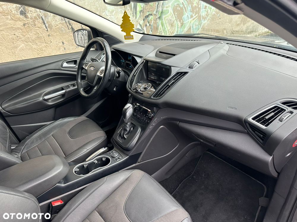 Ford Kuga 2.0 TDCi 4x4 Titanium - 9