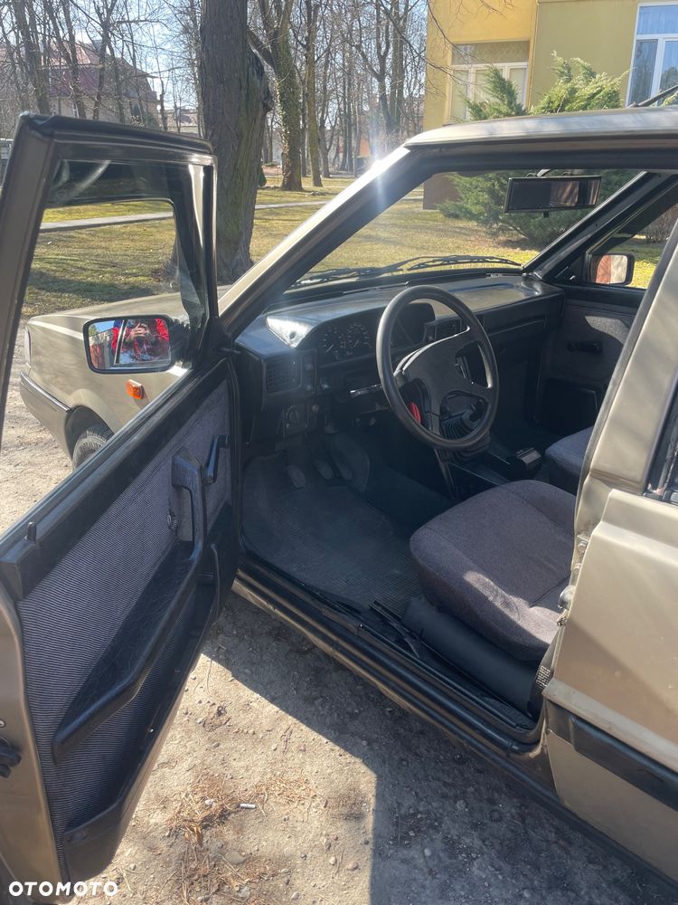 Polonez 1.6 - 12