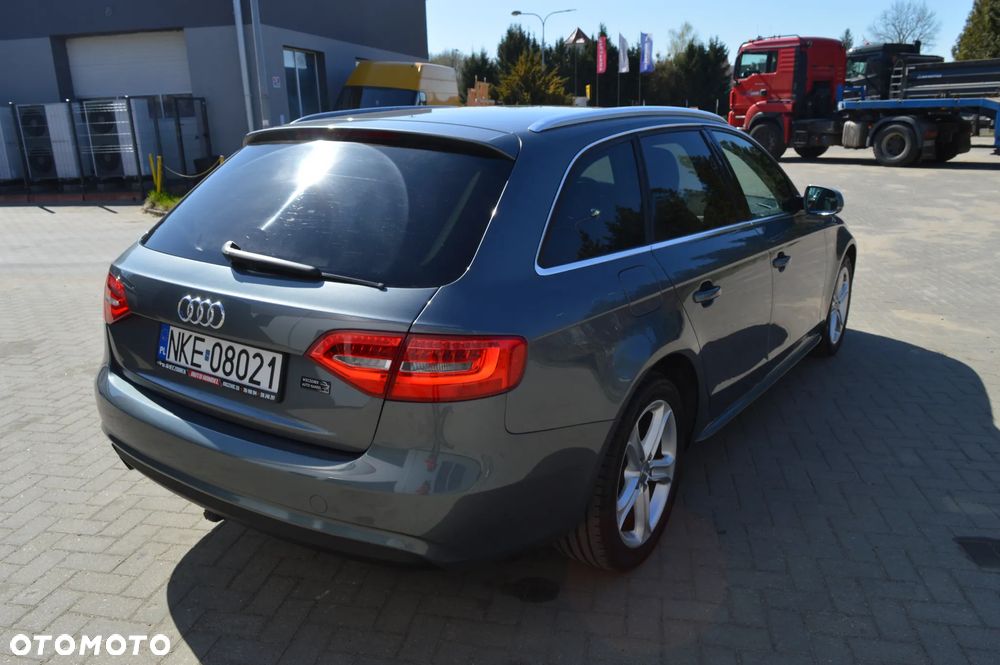 Audi A4 Avant 2.0 TDI DPF quattro S tronic Attraction - 8
