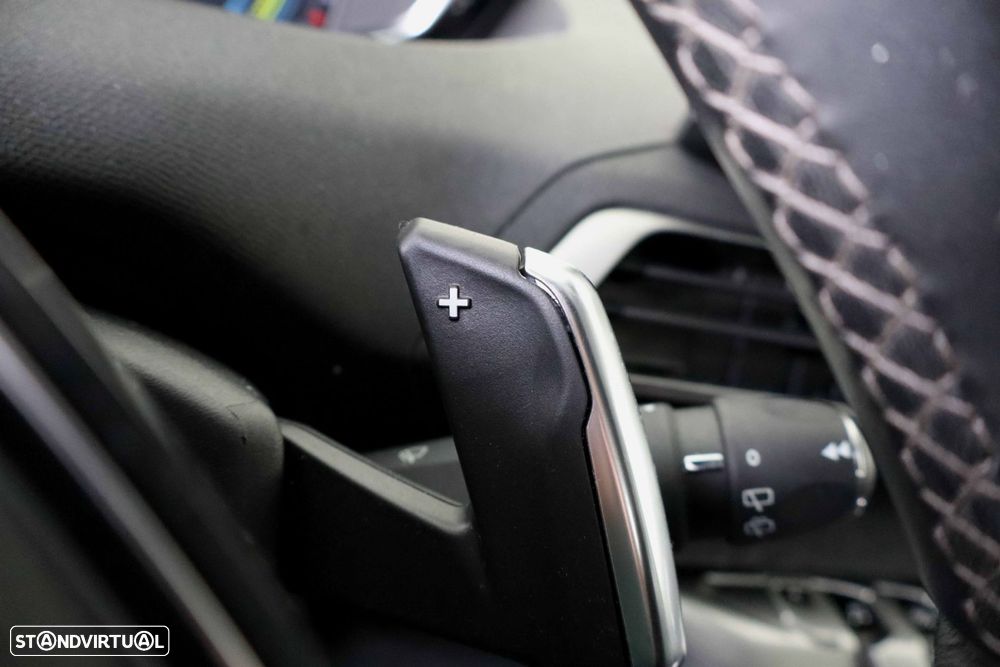 Peugeot 3008 1.6 Hybrid Allure e-EAT8 - 24