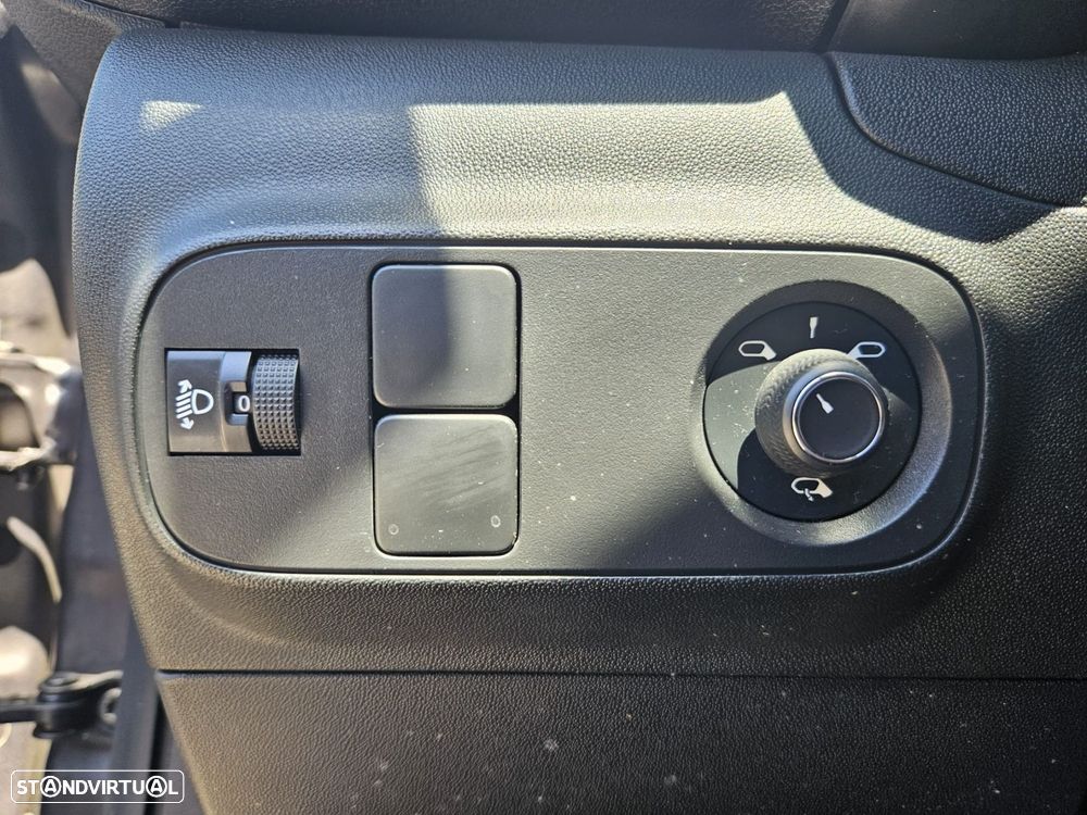 Citroën C3 1.2 PureTech C-Series - 37