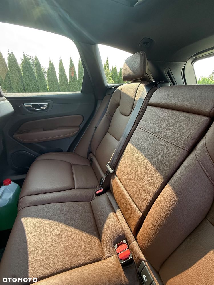 Volvo XC 60 T5 AWD Geartronic Momentum Pro - 5