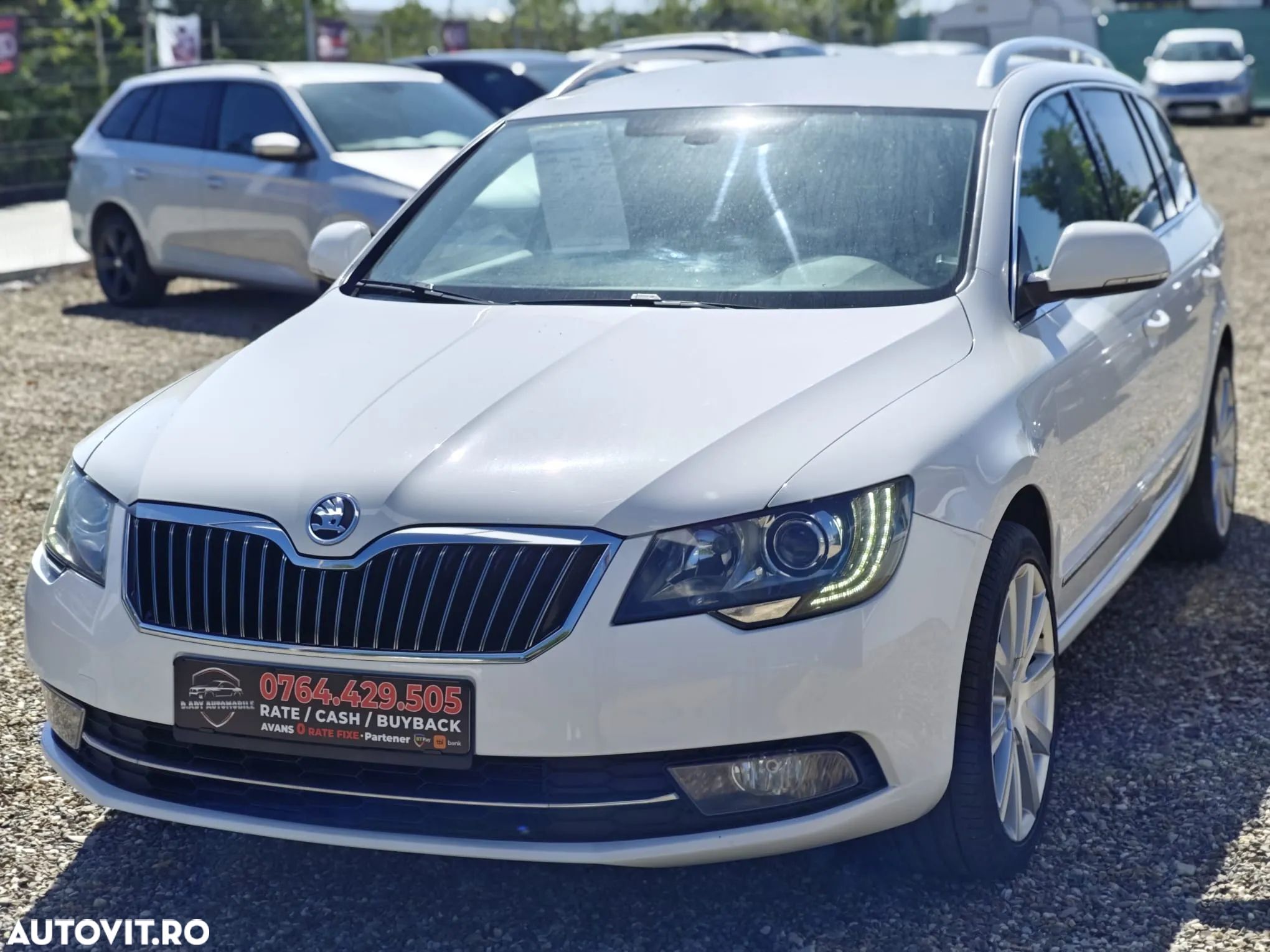 Skoda Superb 2.0 TDI DSG Elegance - 1
