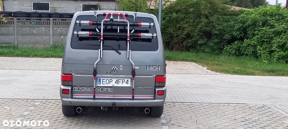 Volkswagen Caravelle - 8