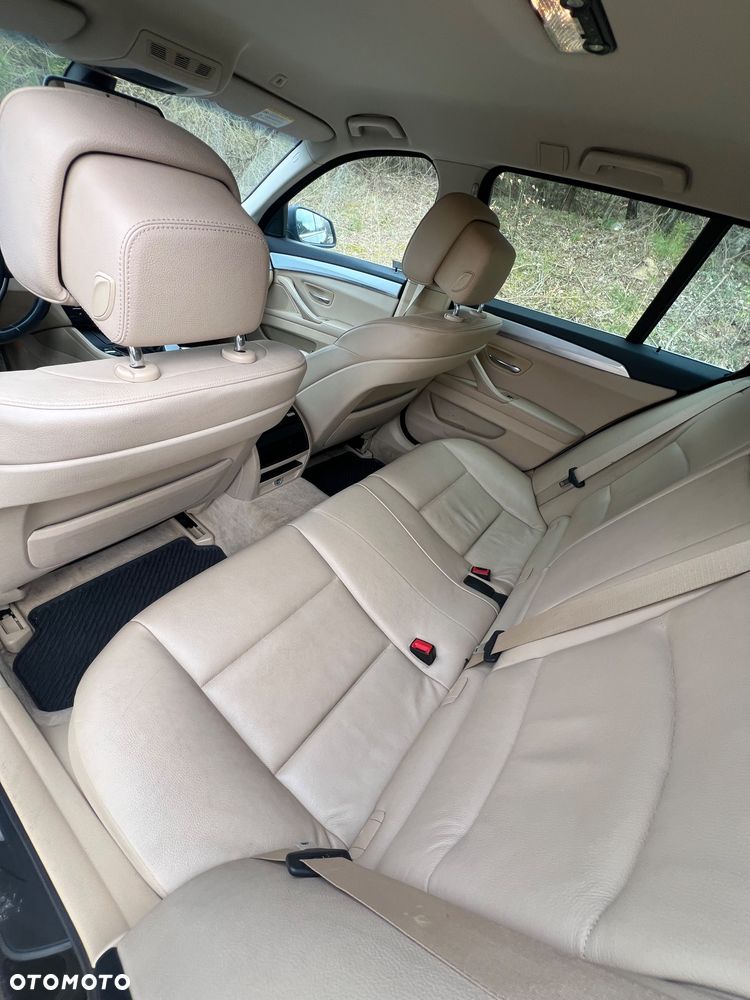 BMW Seria 5 520d - 13